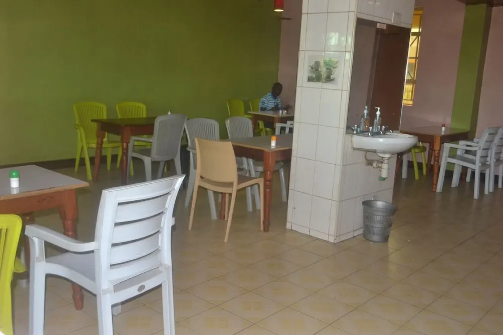 Location Plaza Restaurant