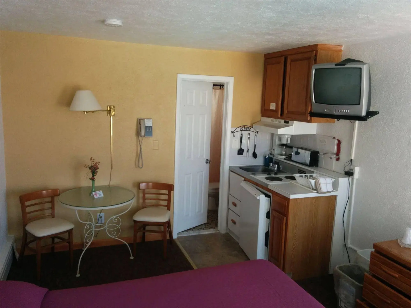 Pink Champagne Motel
