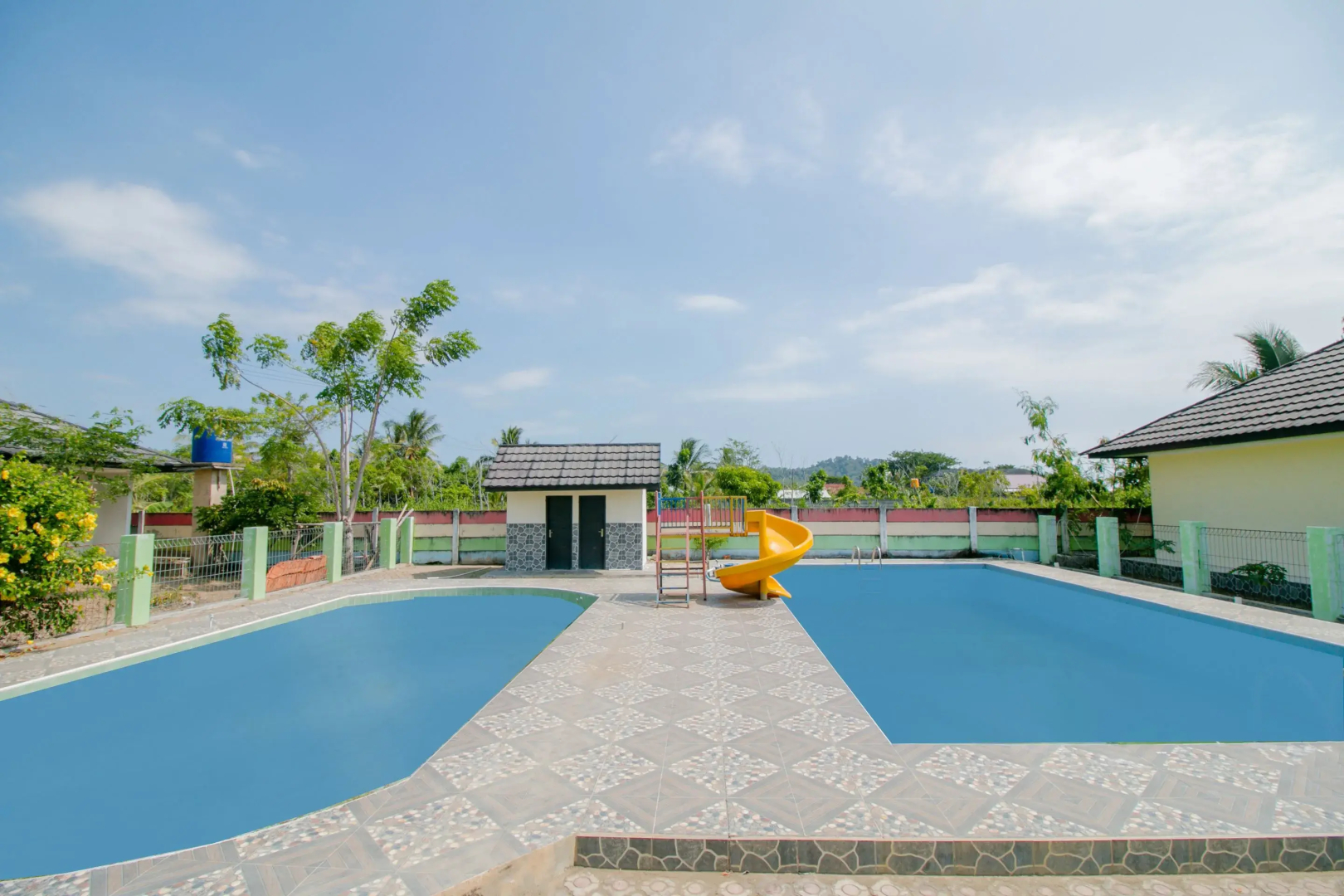 Hotel O Ratu Pantai