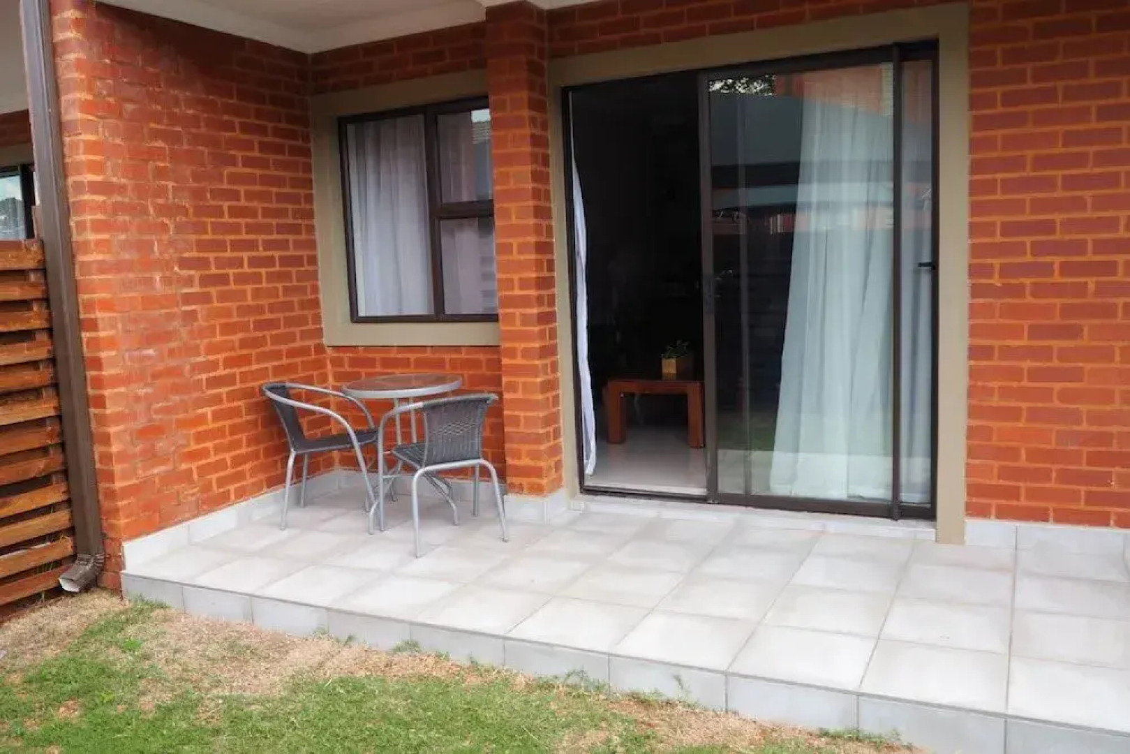 African Eagle Apartments