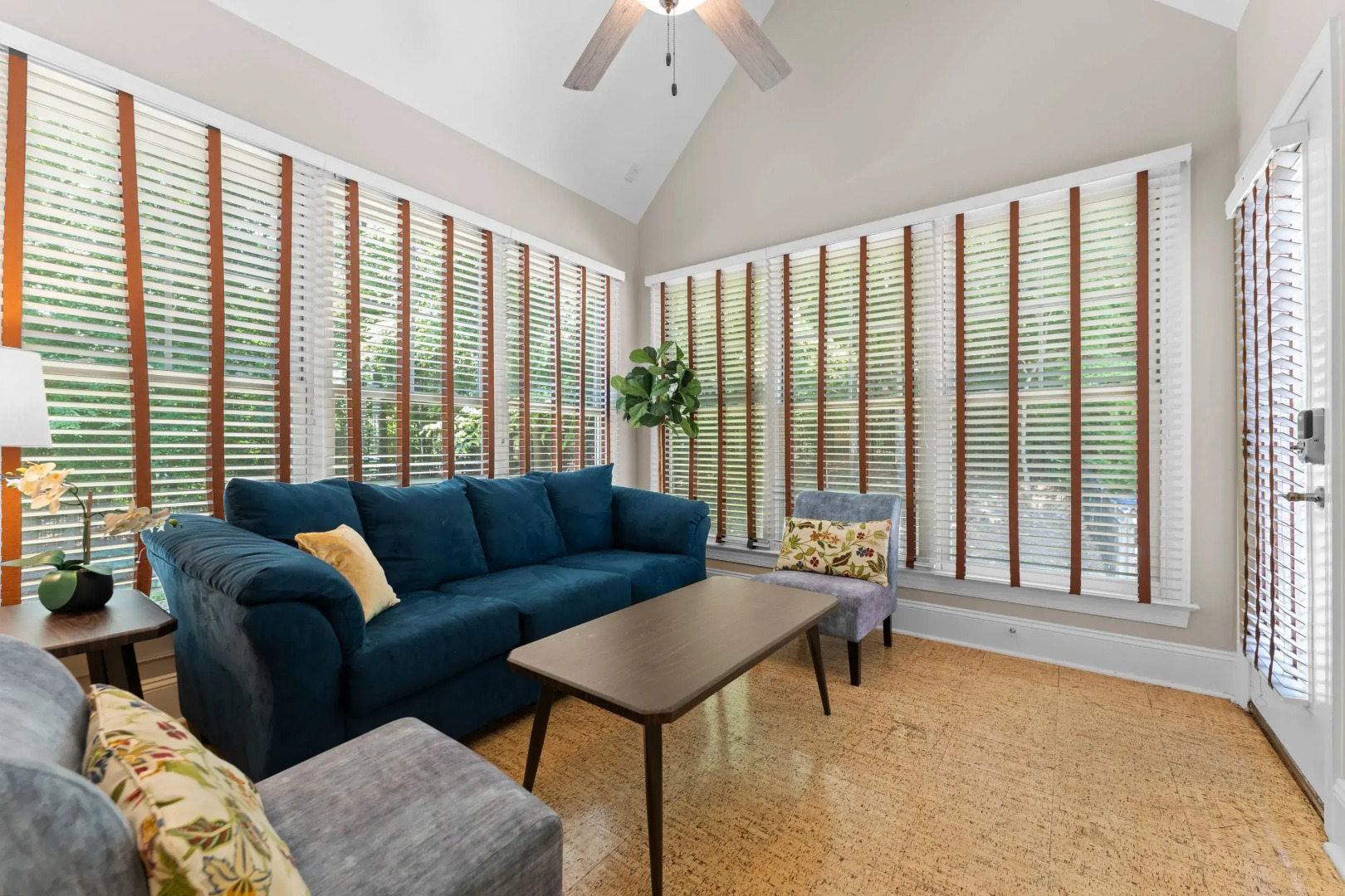 Making Waves by Avantstay Sleeps 20 + Pool