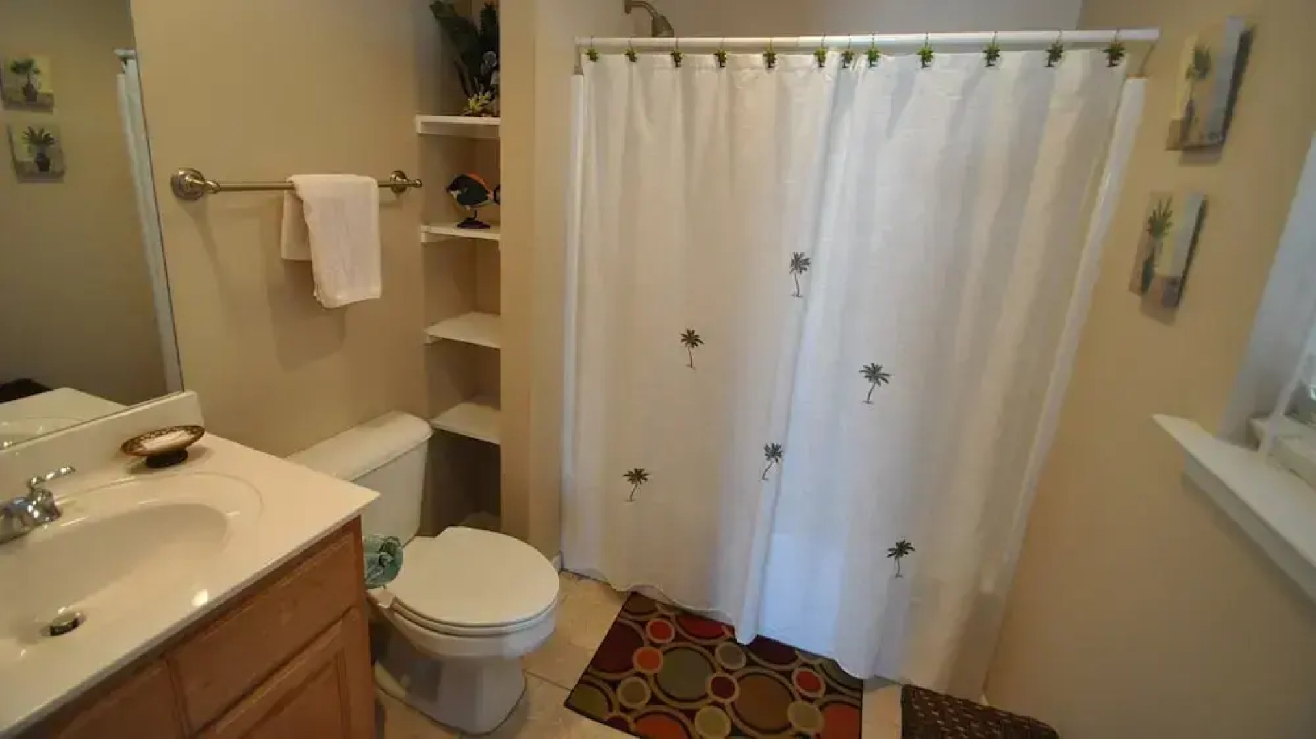 Kowabunga - You'll Love The Rooftop Deck And Private Heated Dipping Pool! Pet Friendly! 4 Bedroom Home by RedAwning