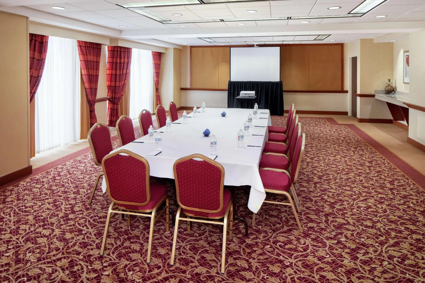 DoubleTree by Hilton Cleveland East Beachwood