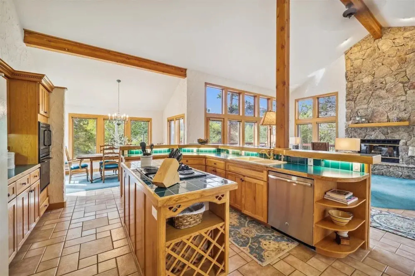 Red Hawk Retreat 6 Bedroom Home by Redawning