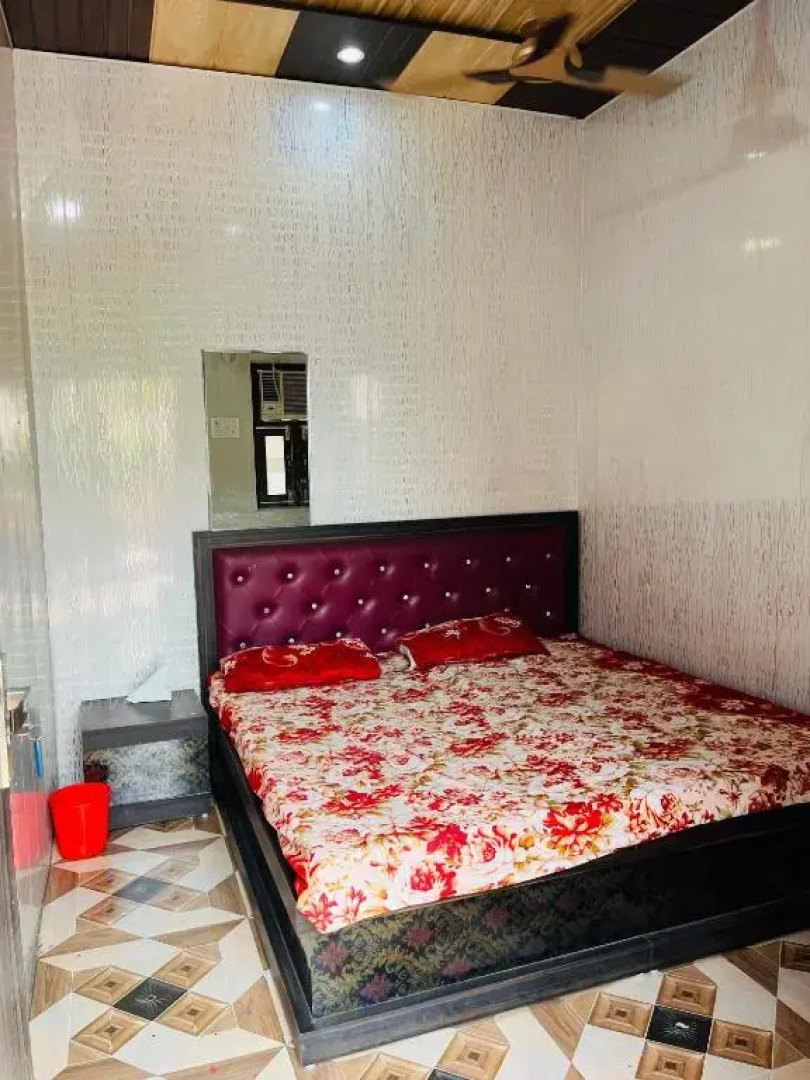 POP 89965 Om Satguru Vaishno Hotel