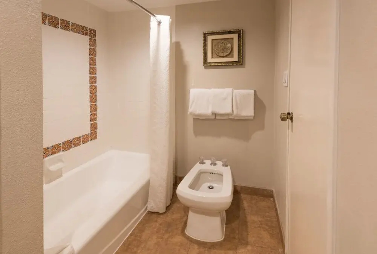 Radisson Suites Covina