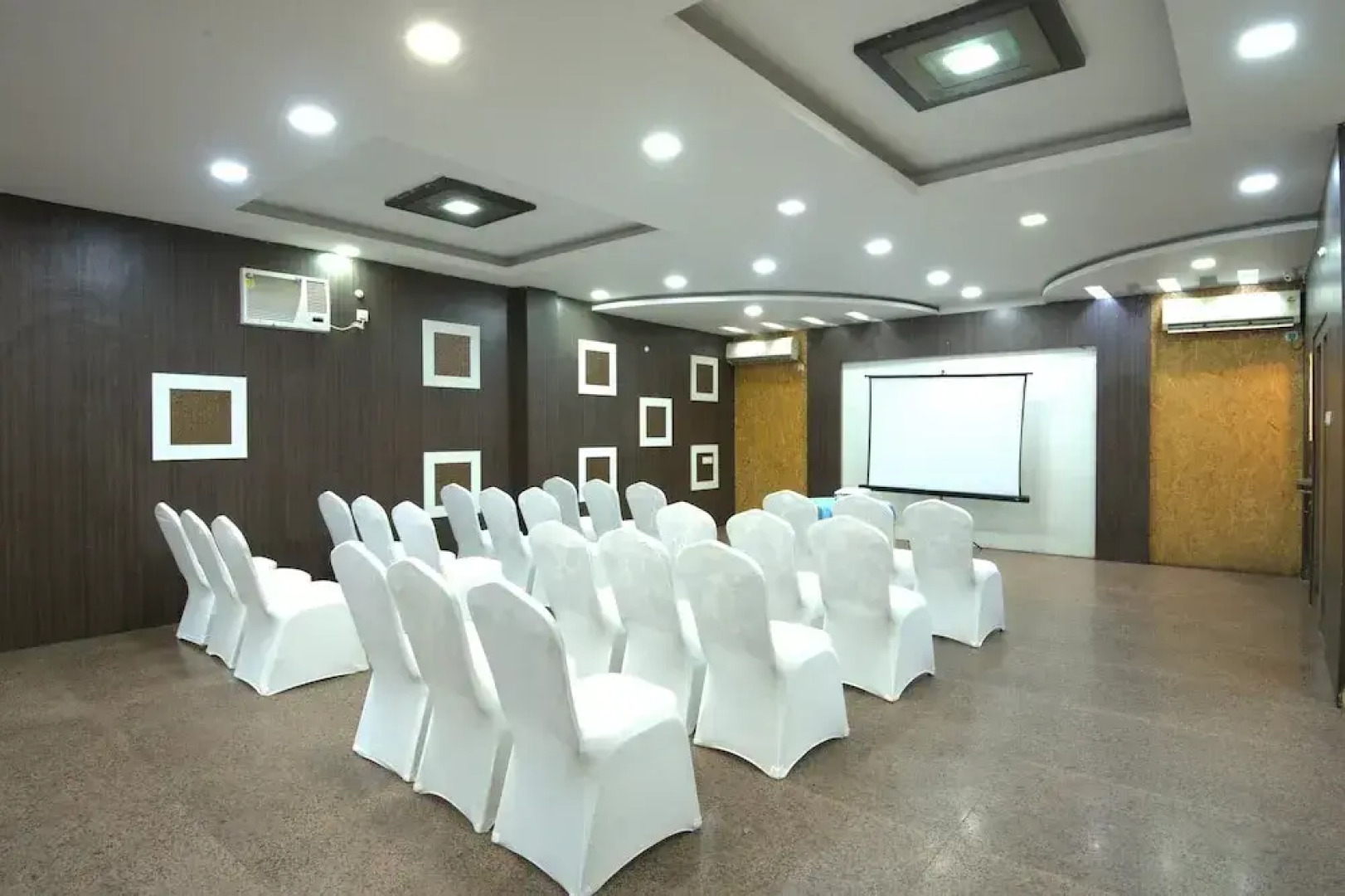 Biznotel by Pride Deoghar