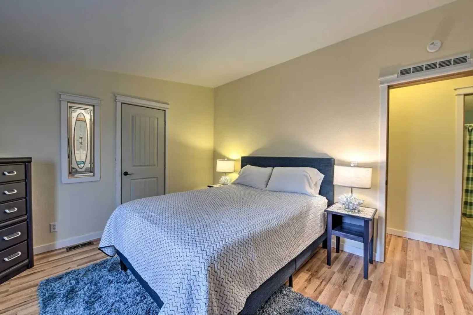 Cute Cottage w/ Deck Walk 115 Ft to Brewery & Cafe