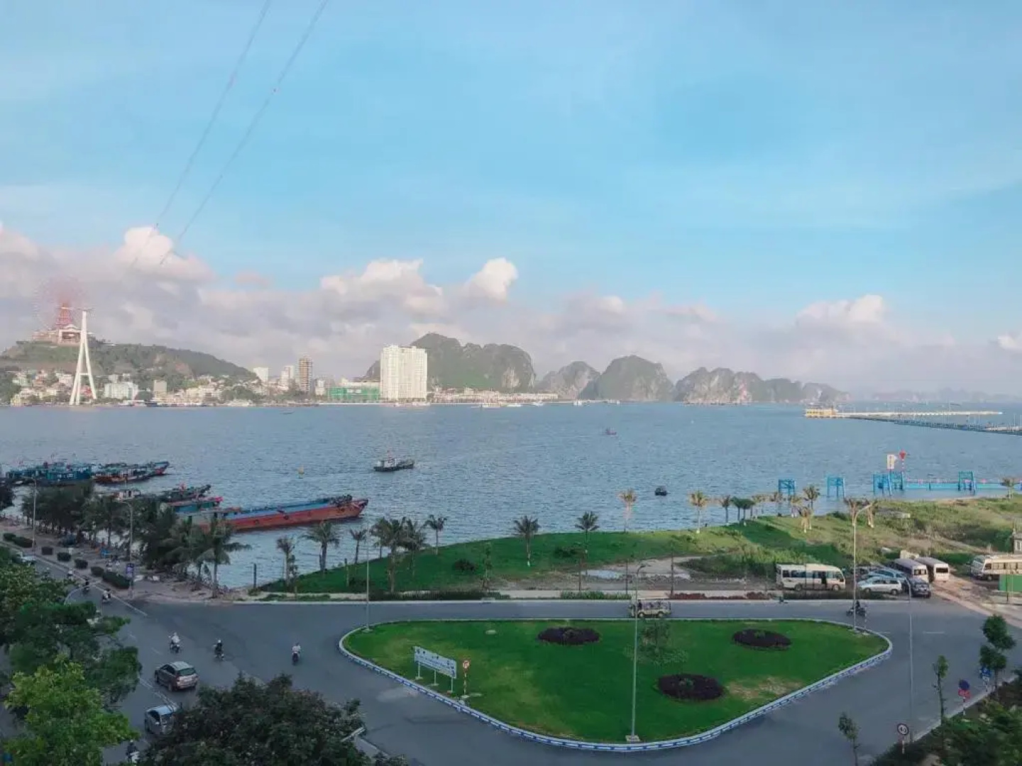 Vincent Halong Hotel