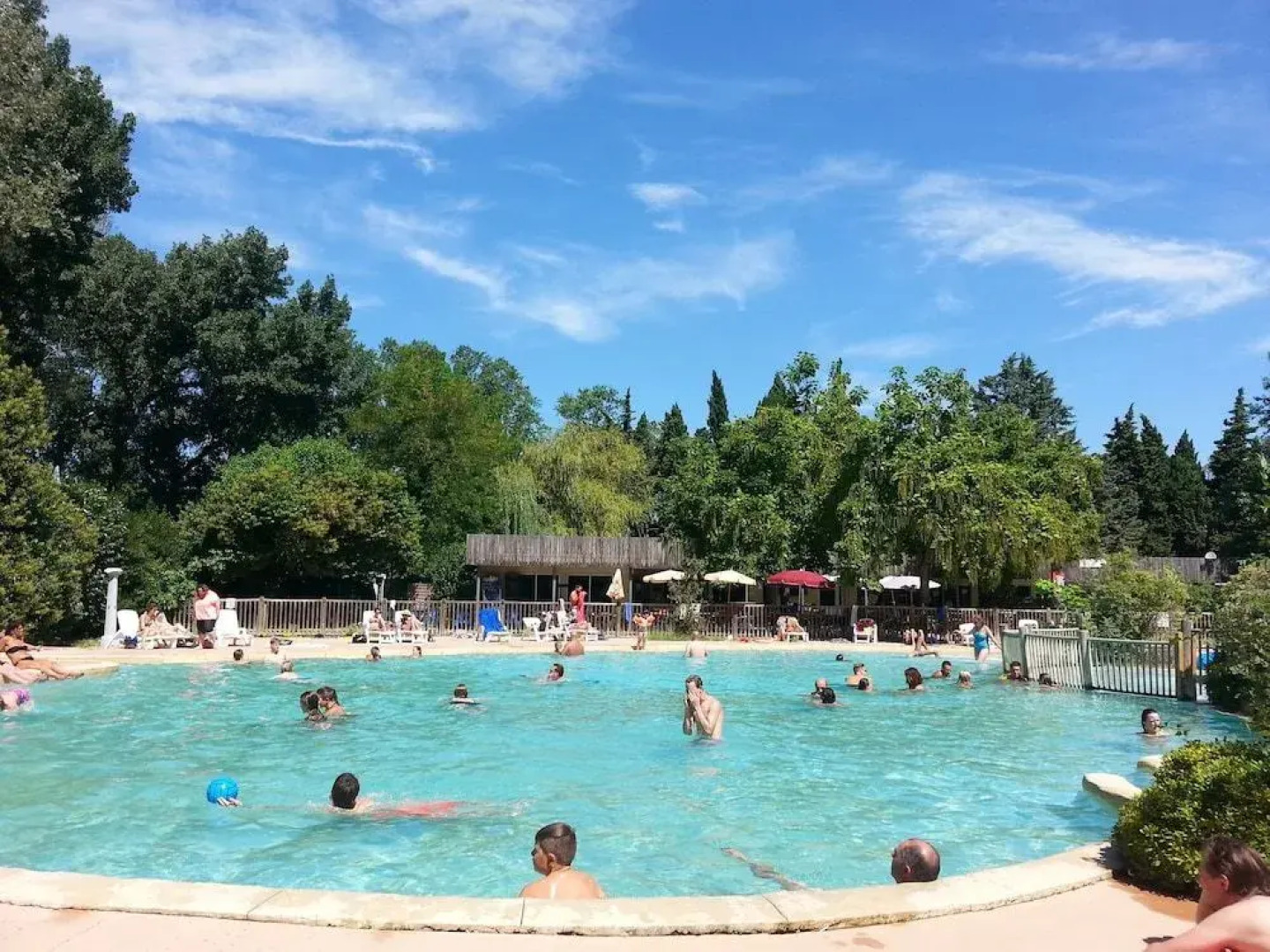 Camping Du Pont D'Avignon