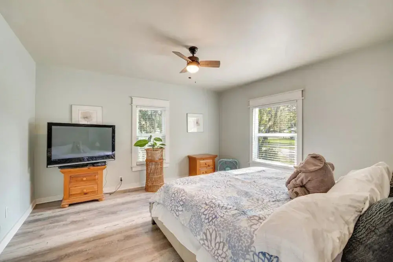 Walk to River & Shops: Downtown Dunnellon Escape