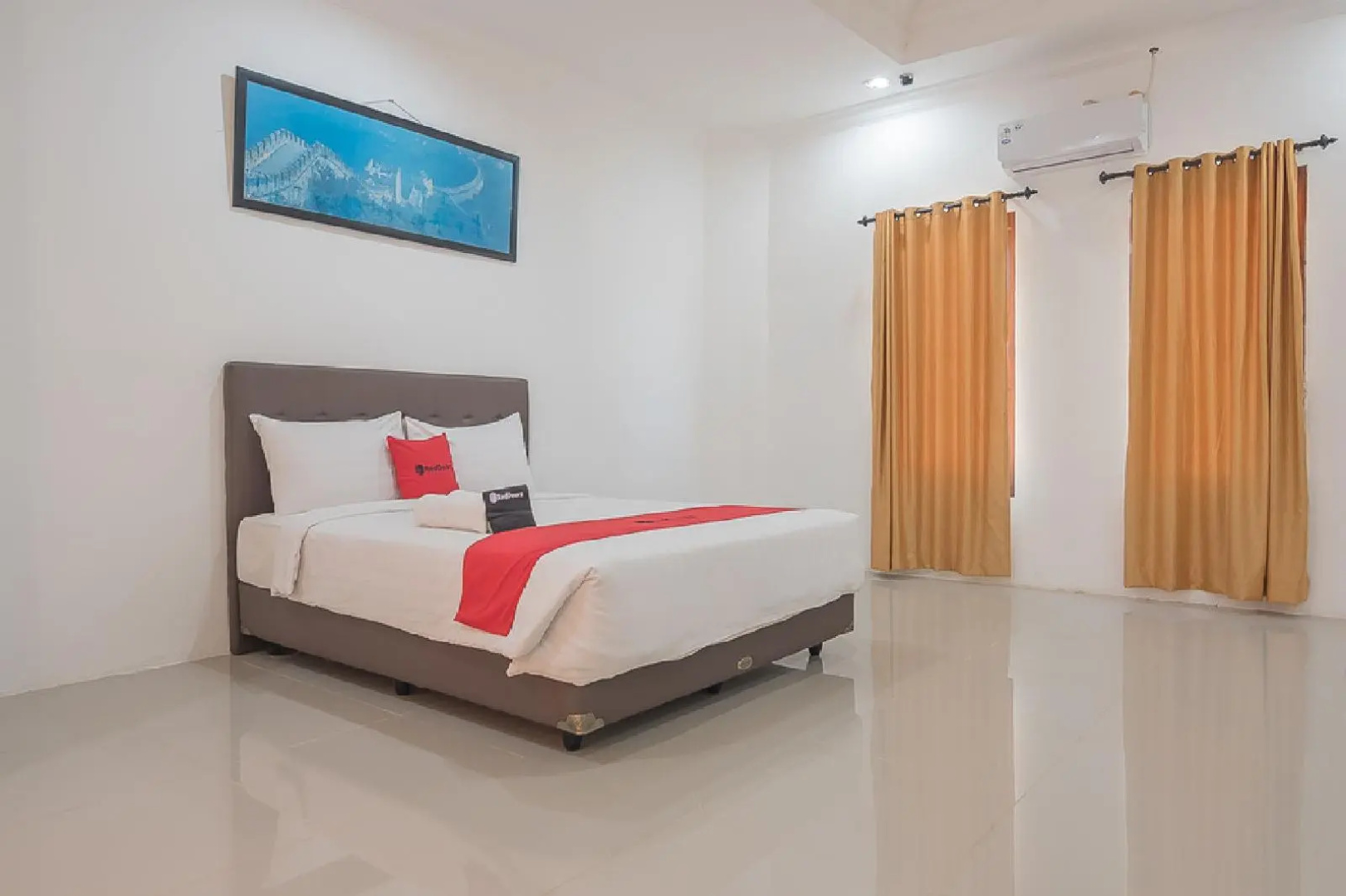 RedDoorz near Jatinangor Town Square