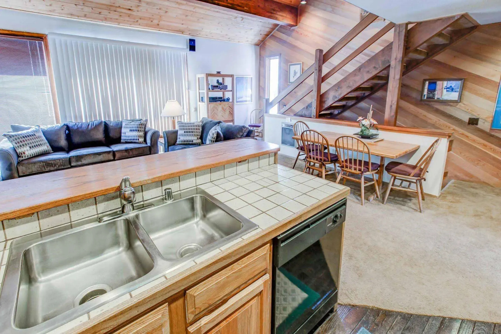 Canyon Ski & Racquet