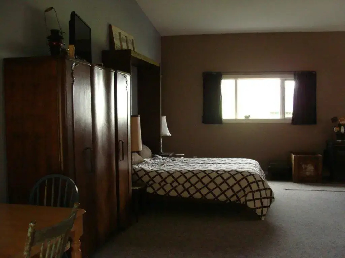 Knotty Pines Bed & Breakfast