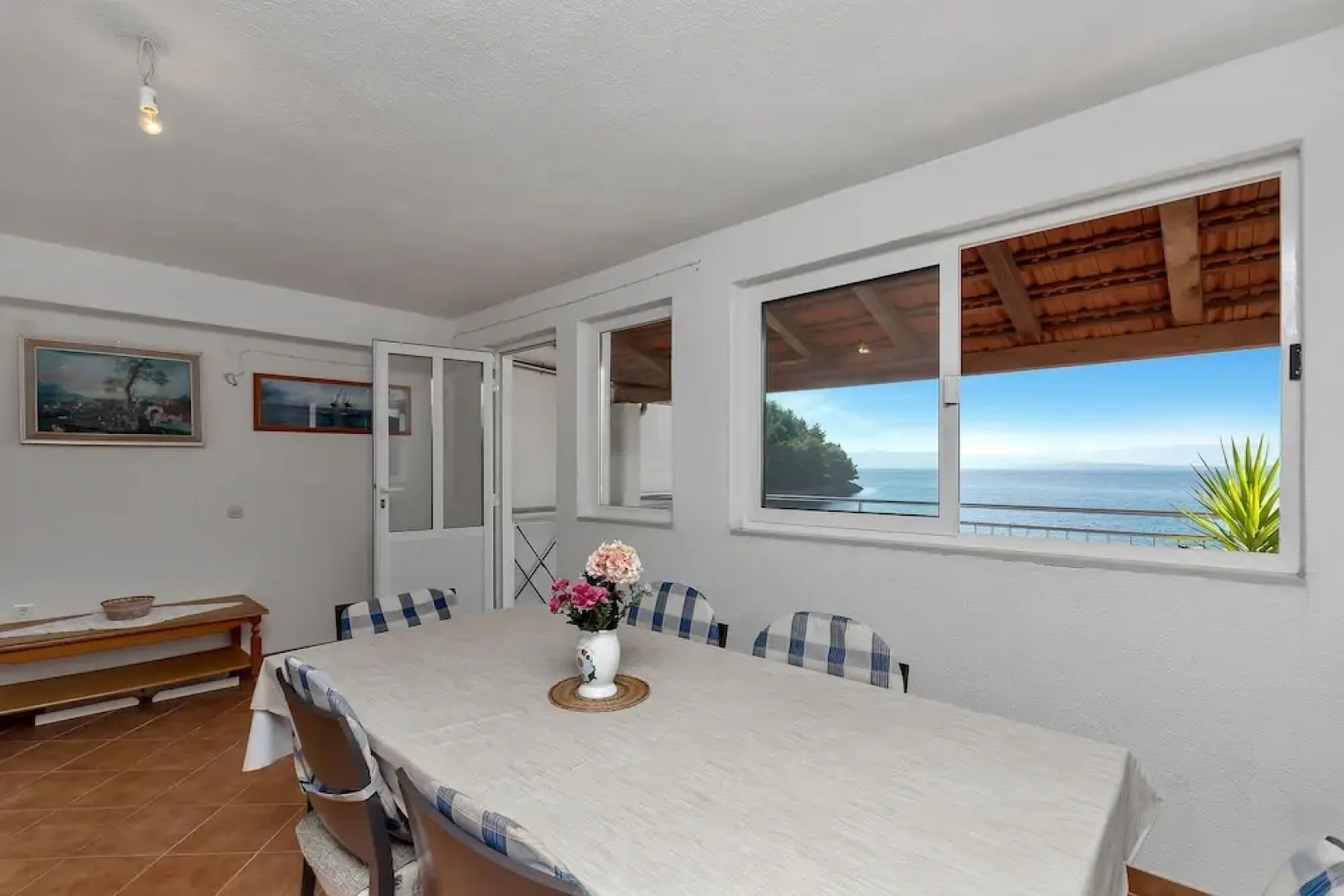 Apartments Robinzon Milivoj