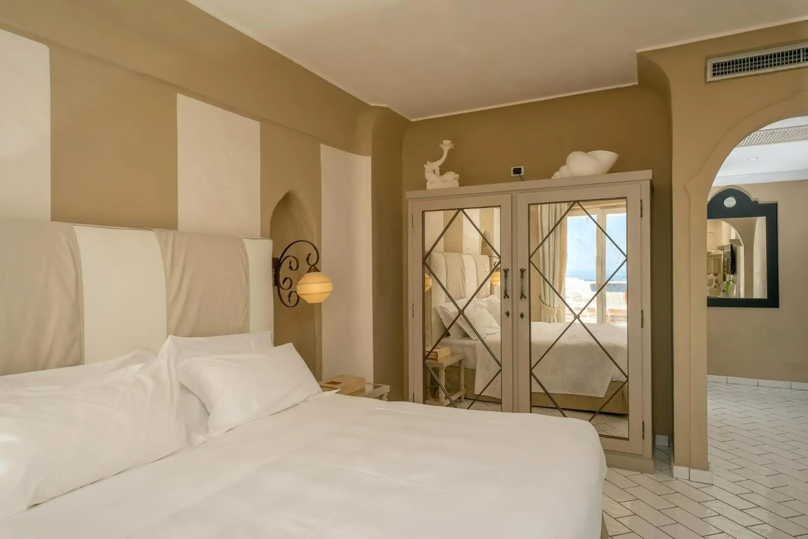 Therasia Resort Sea & Spa - The Leading Hotels of the World