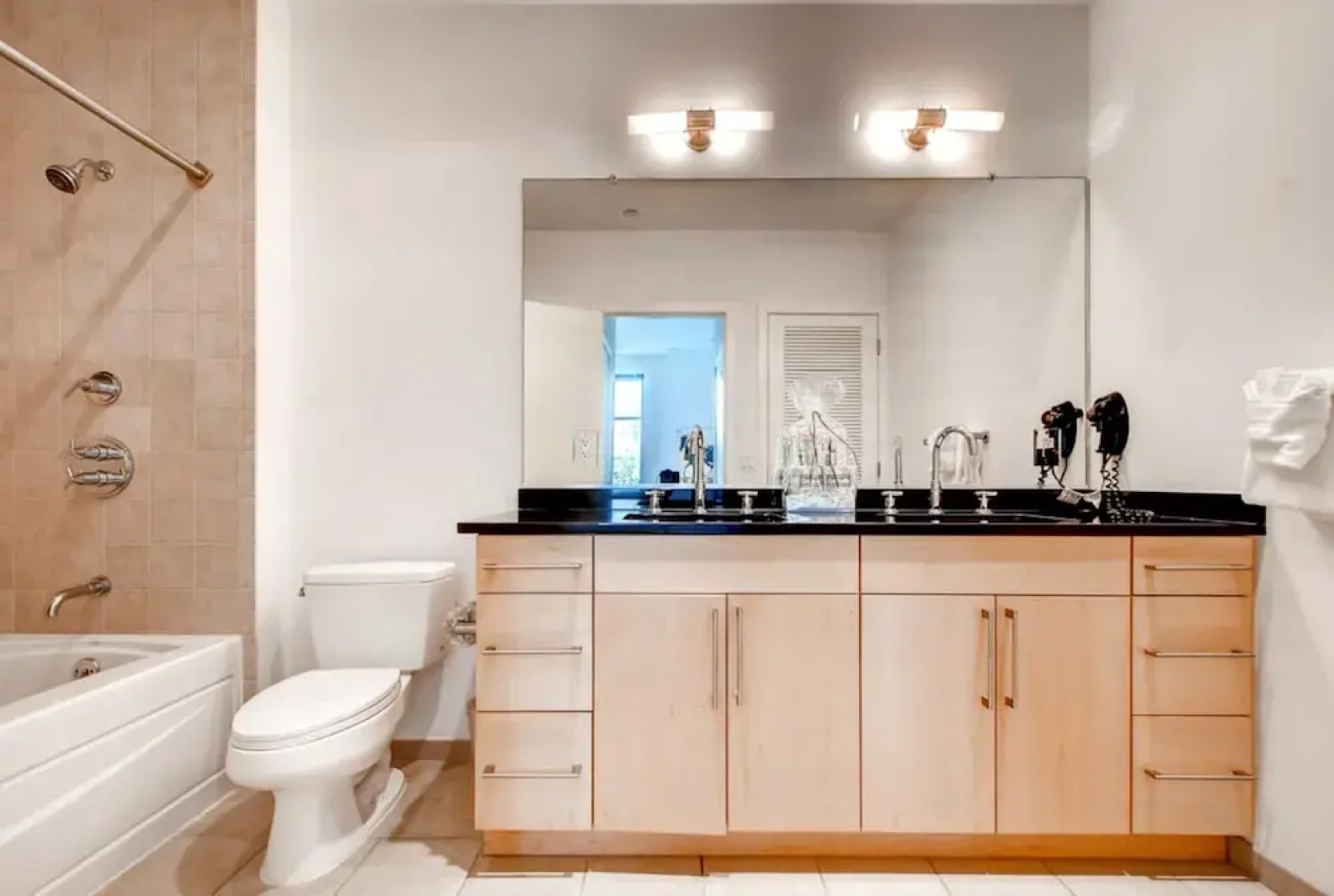 Global Luxury Suites at Park Crest Lofts