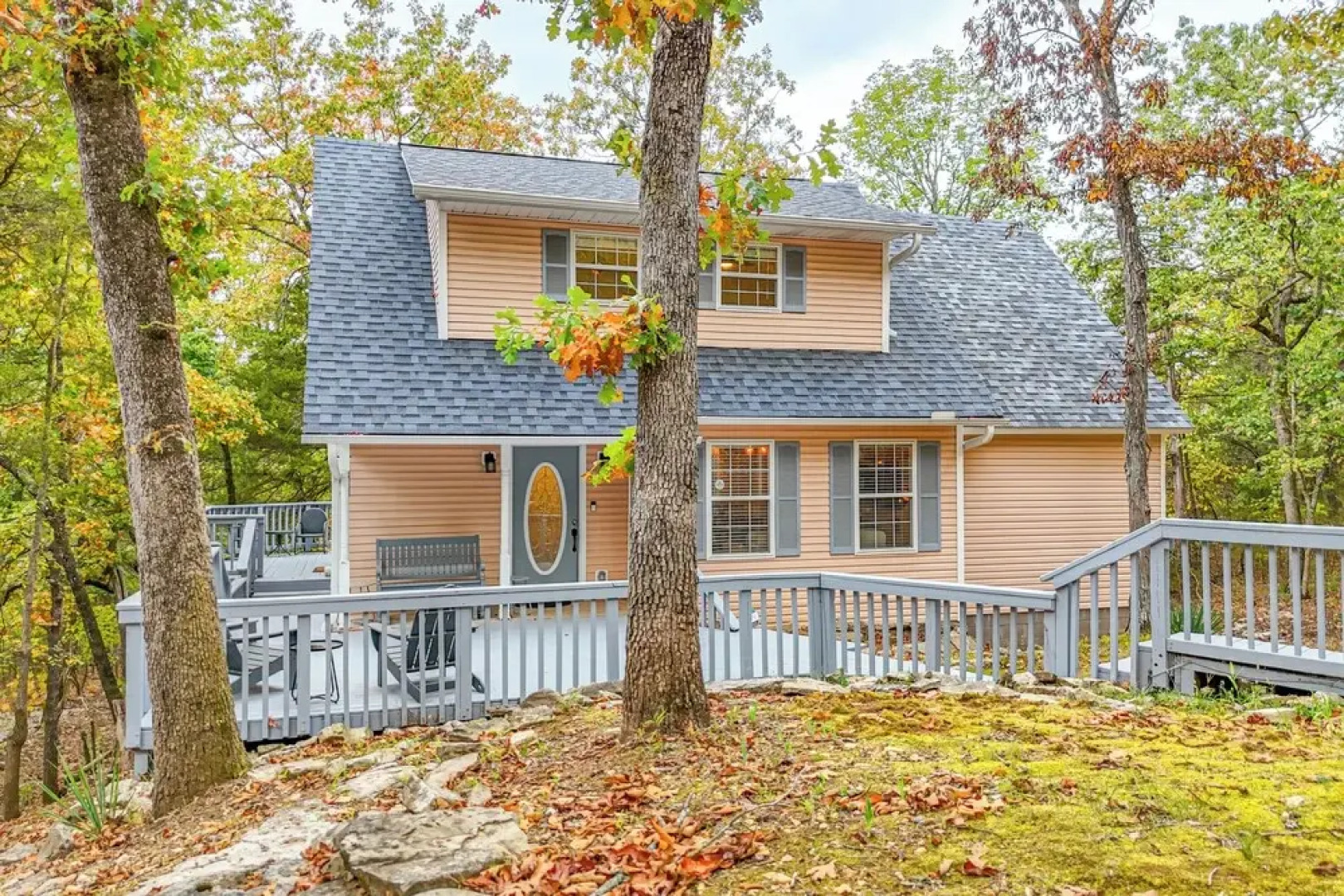 Mtn Views & Fire Pit: Eureka Springs Home