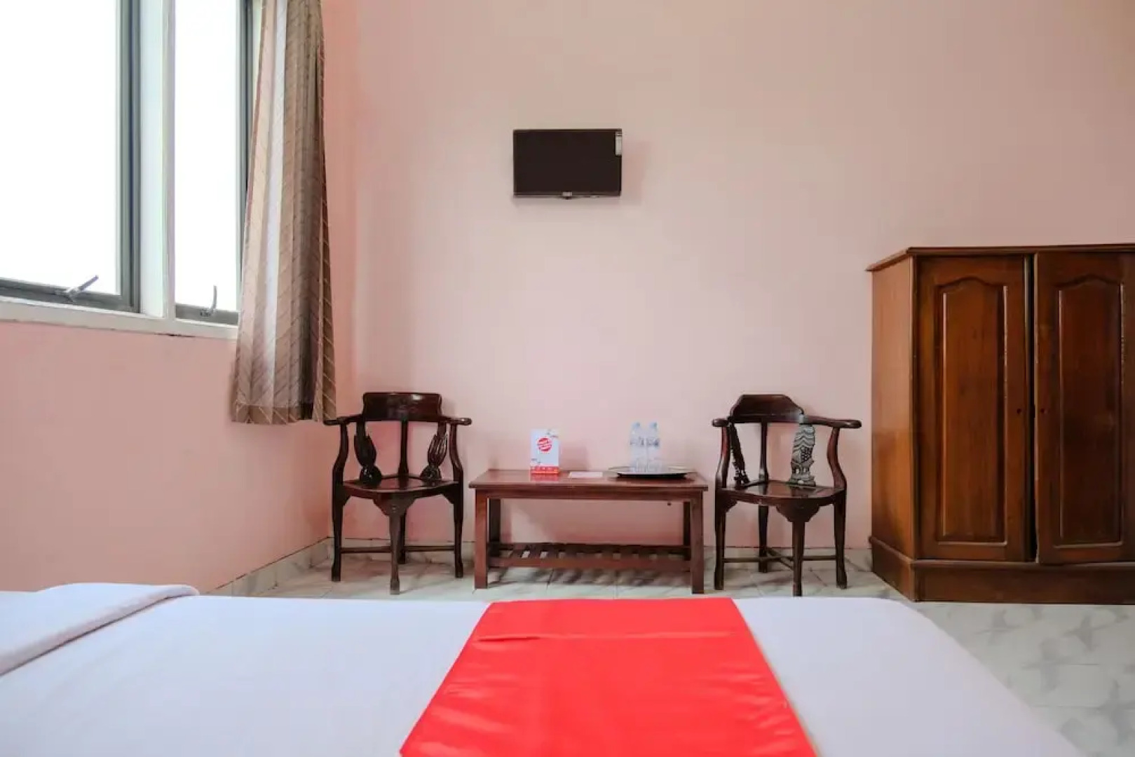 Hotel Istana Family by OYO Rooms