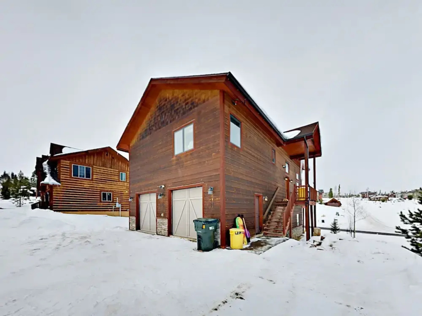 Stylish Mountain Home 4 Bedrooms 3.5 Bathrooms Home