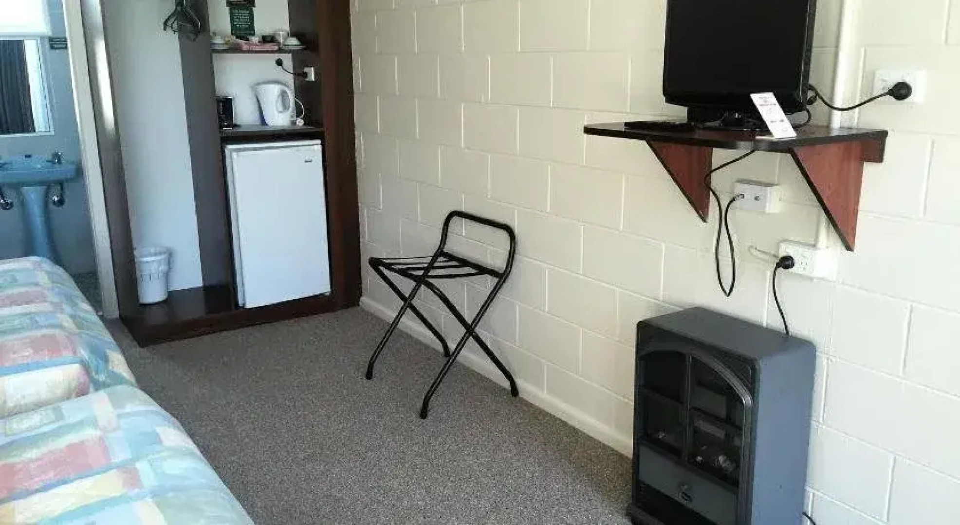 Alpine Country Motel