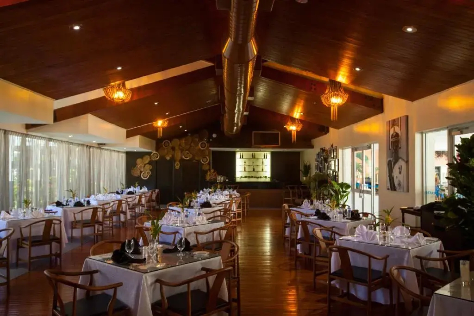 Heritage Park Hotel