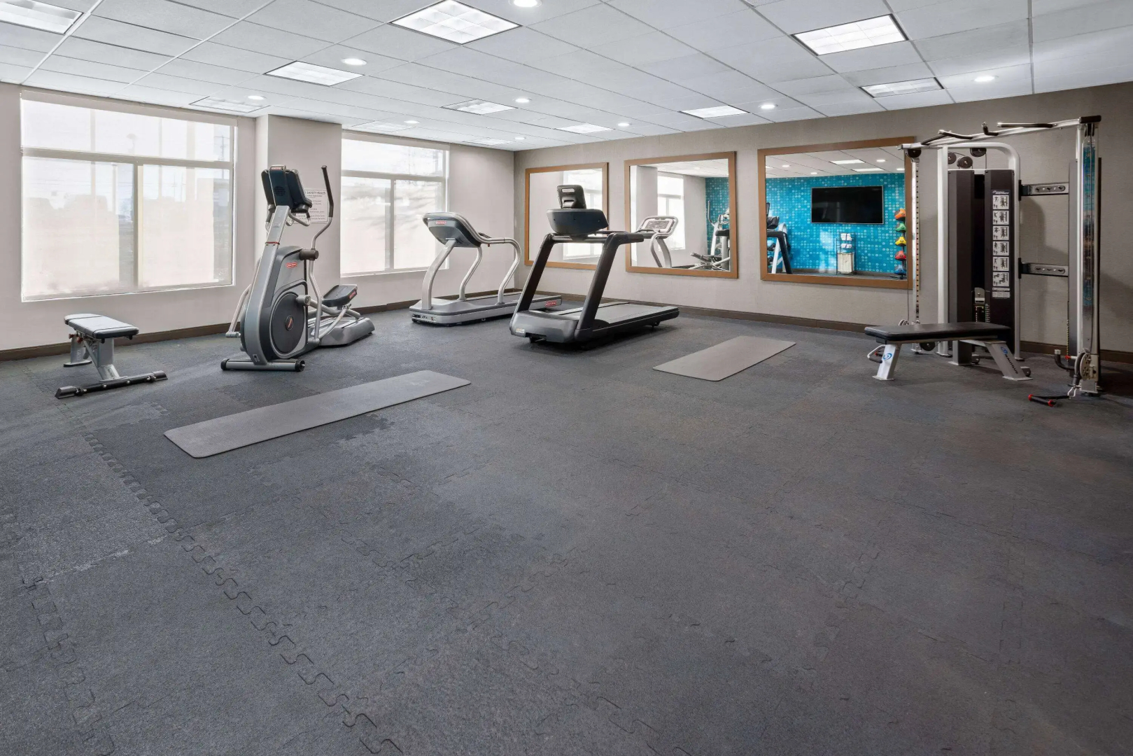 La Quinta Inn & Suites by Wyndham Mooresville