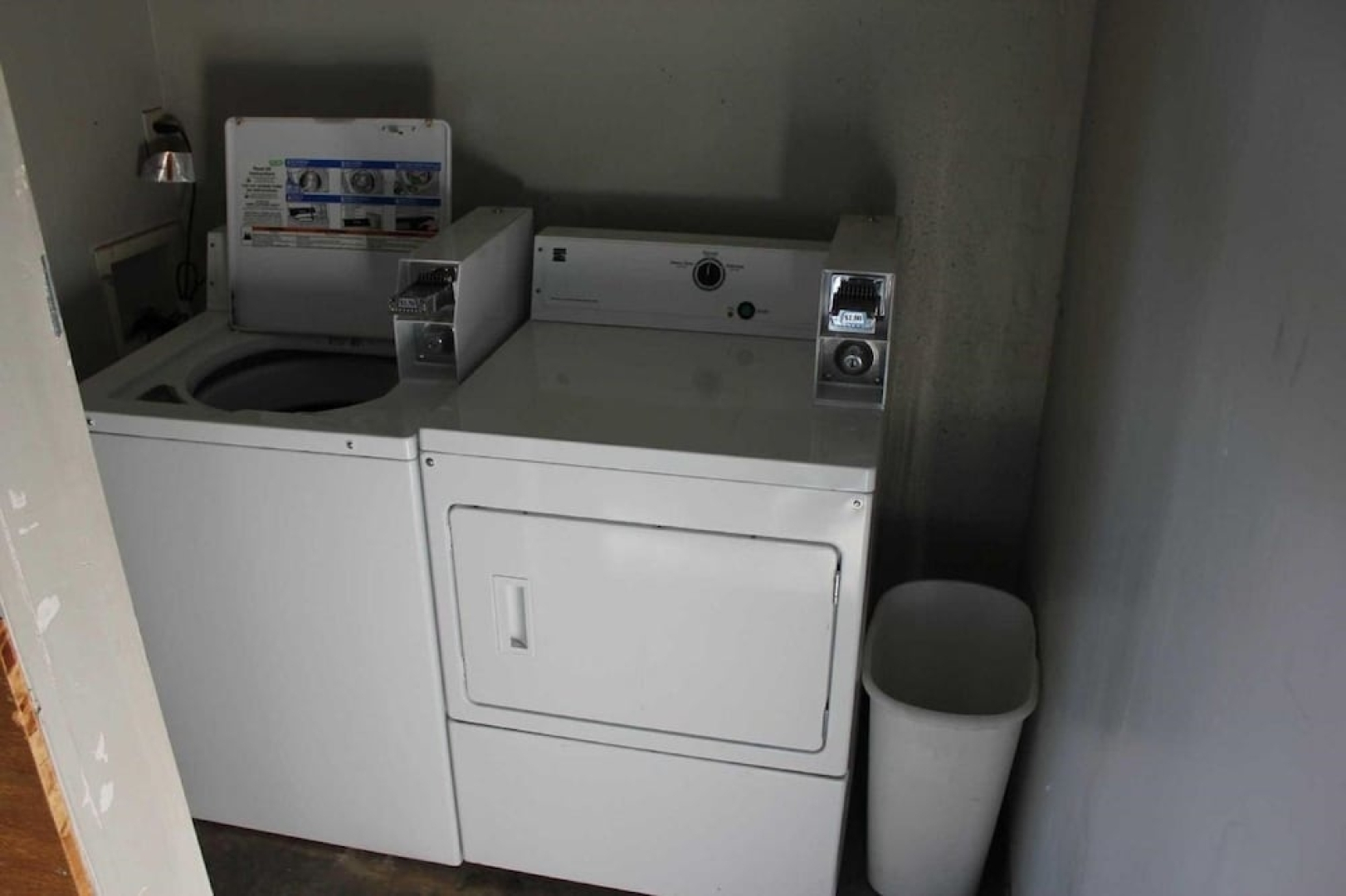 Oak Hill Inn & Suites