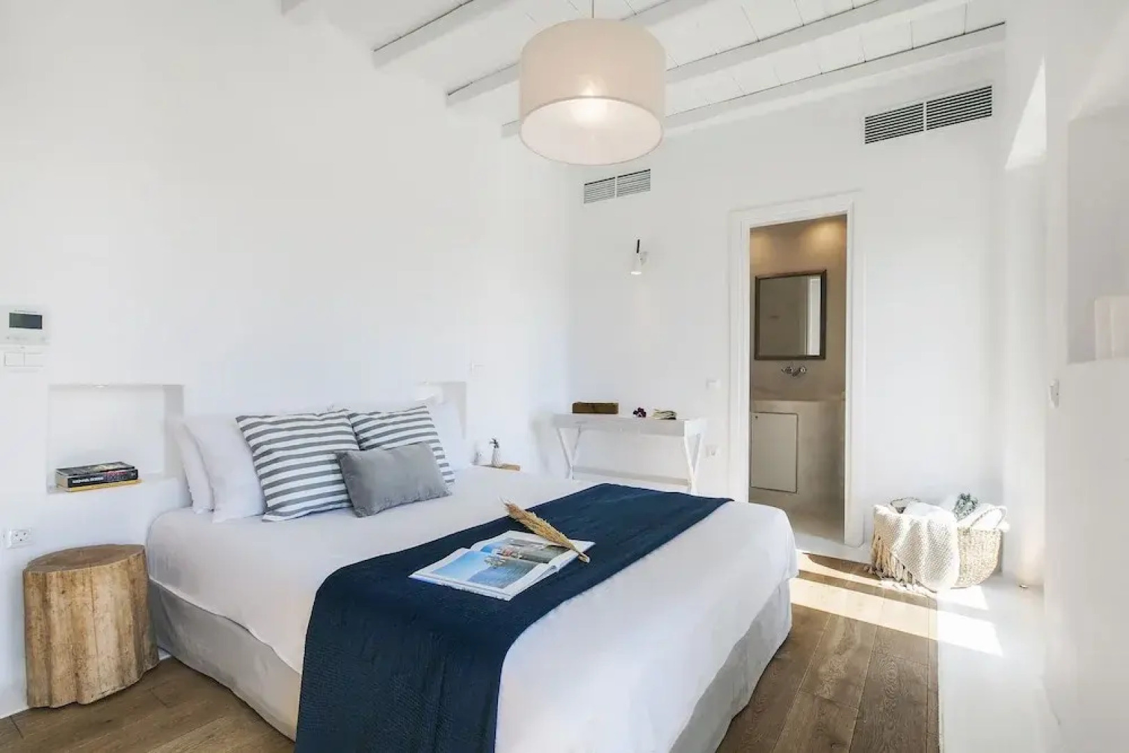 Breathtaking 6Bed villa in Platis Gialos