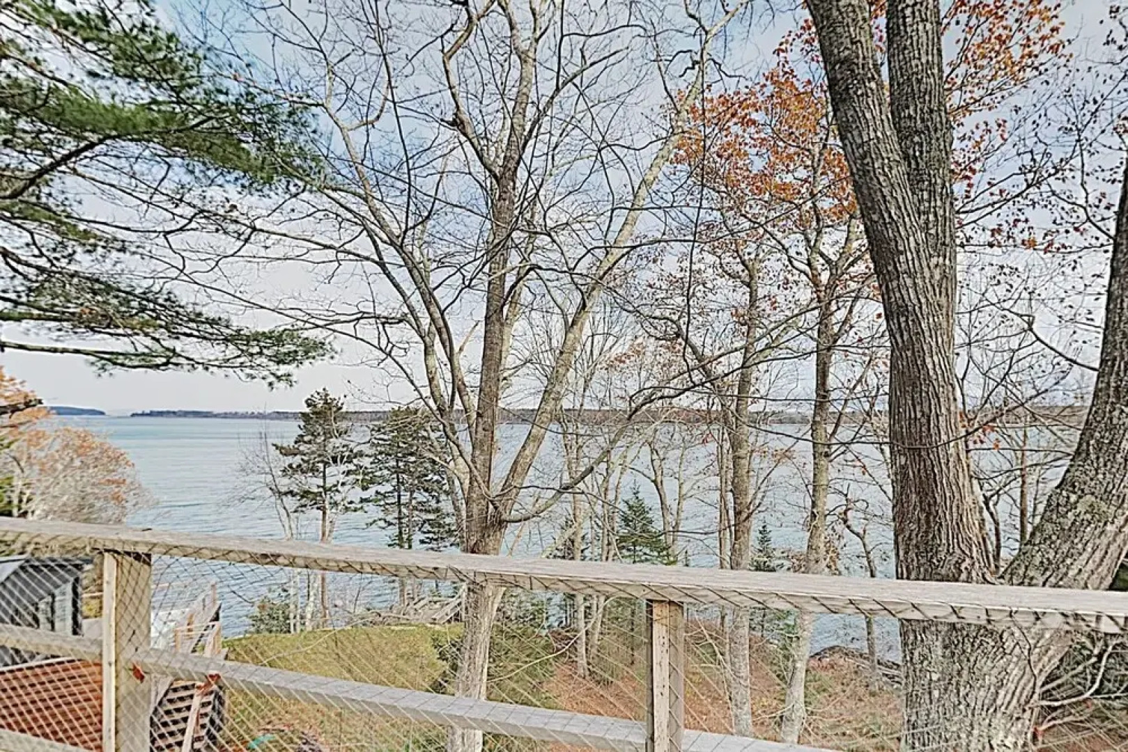 New Listing! Waterfront Hideaway W/ Modern Updates 2 Bedroom Cottage