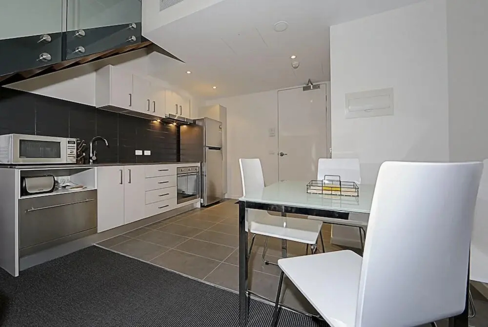 Accommodate Canberra - Mode