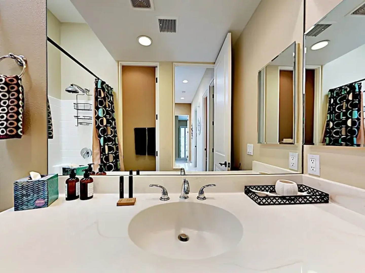 Mountain View La Quinta Stunner by RedAwning