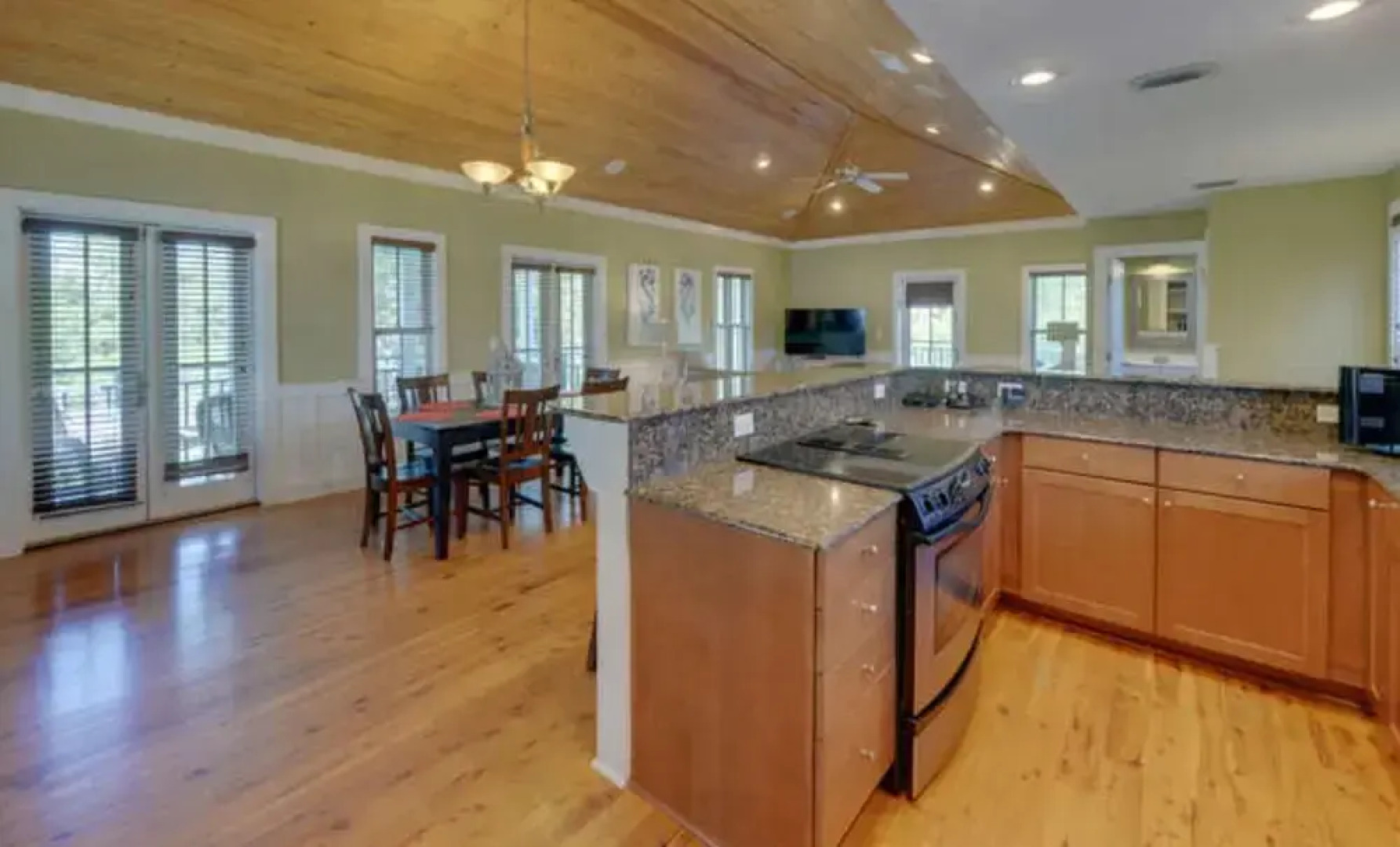 Magnolia Cottages By The Sea- 113 Patina by Florida Star Vacations