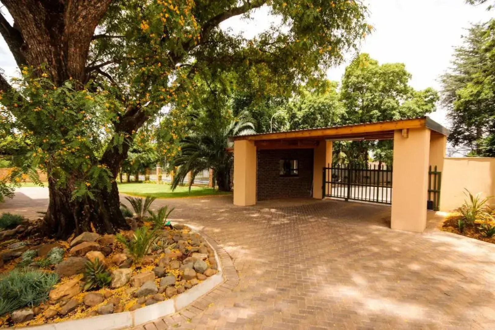 New Haven Guest House