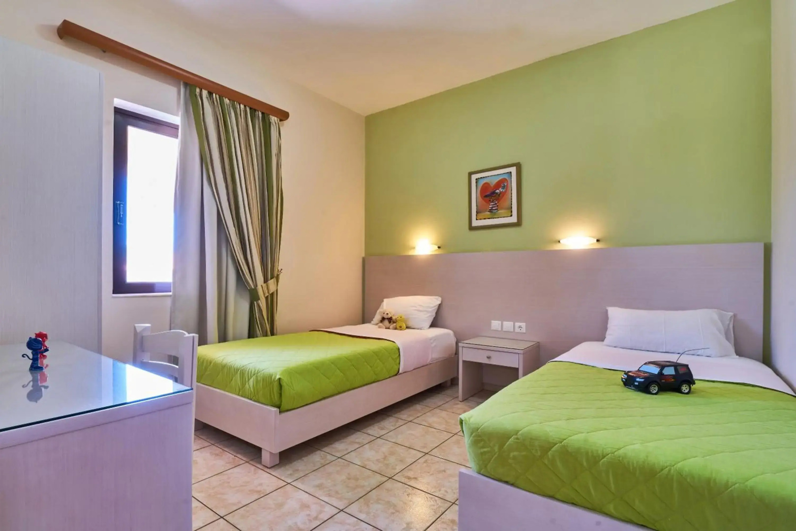 Отель Nanakis Beach