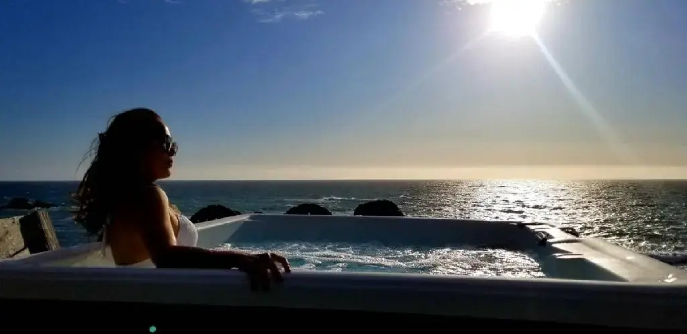 Surfscape Beach House, Private Beach & Ocean views