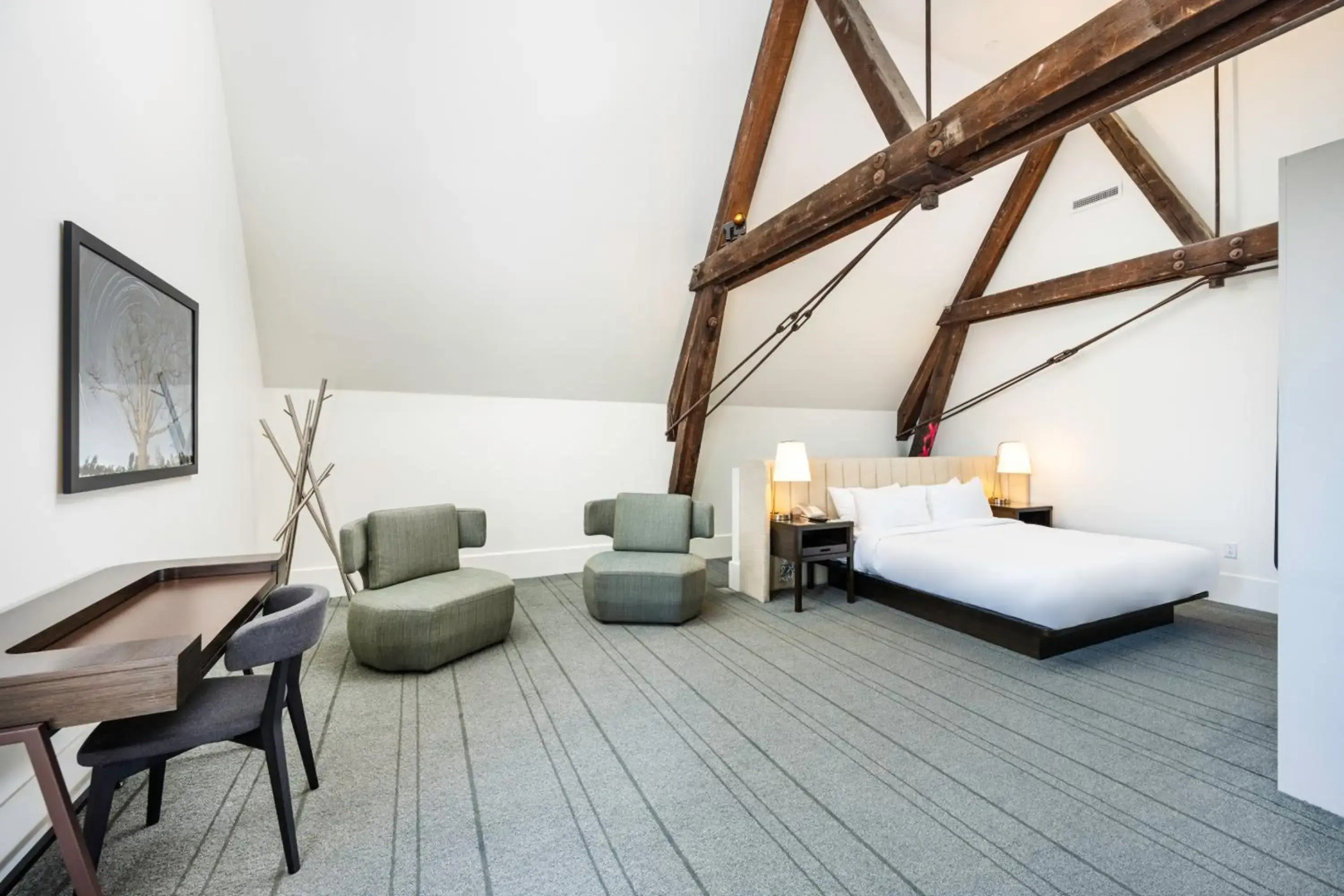 The Richardson Hotel