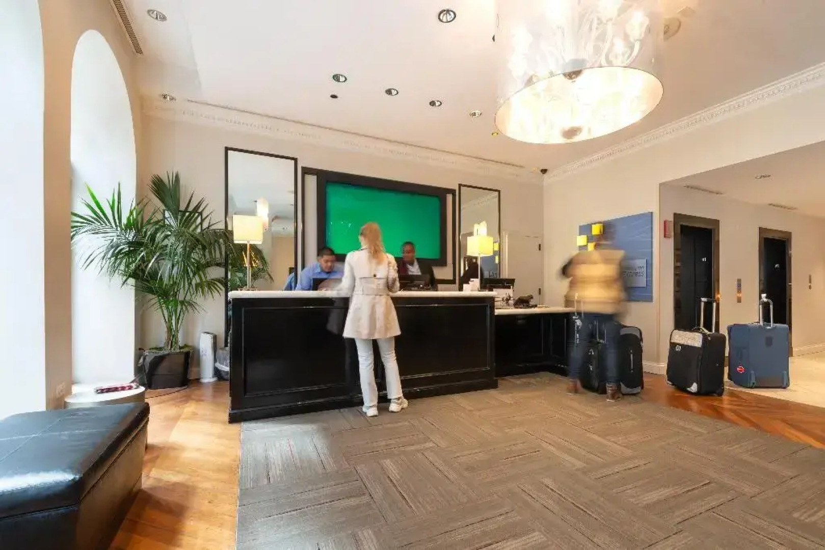 Holiday Inn Express Chicago - Magnificent Mile by IHG