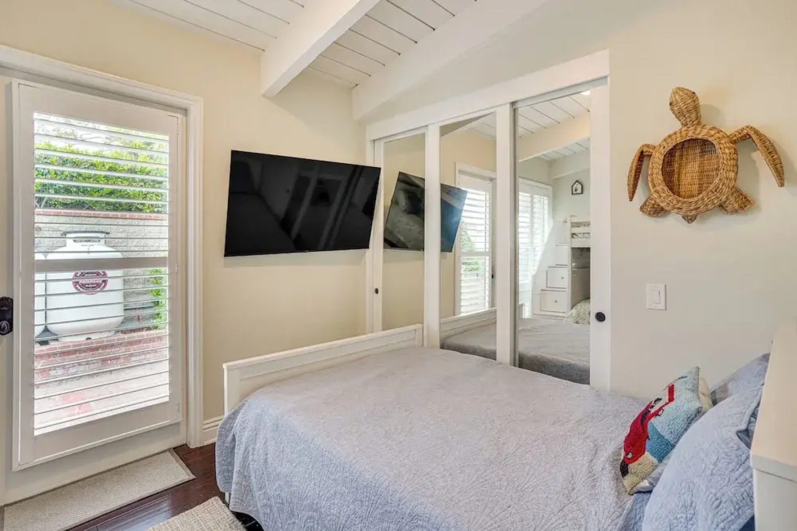 Walk to Private Beach: Rancho Palos Verdes Escape!