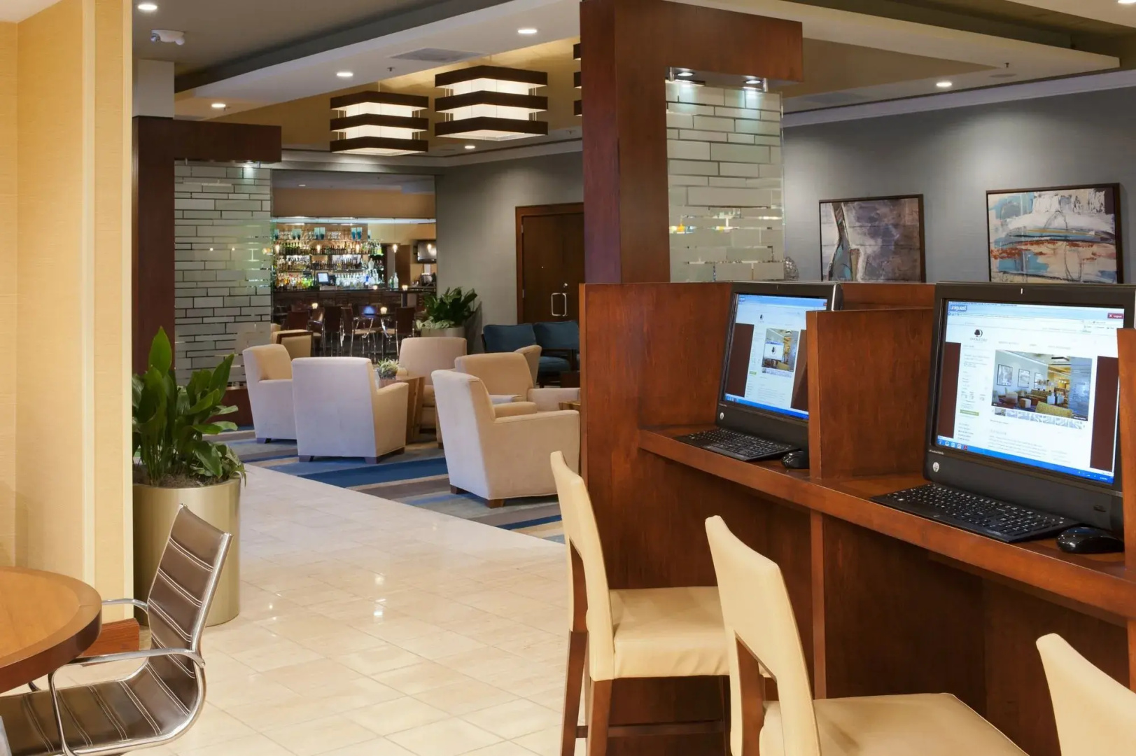 DoubleTree by Hilton Collinsville - St. Louis