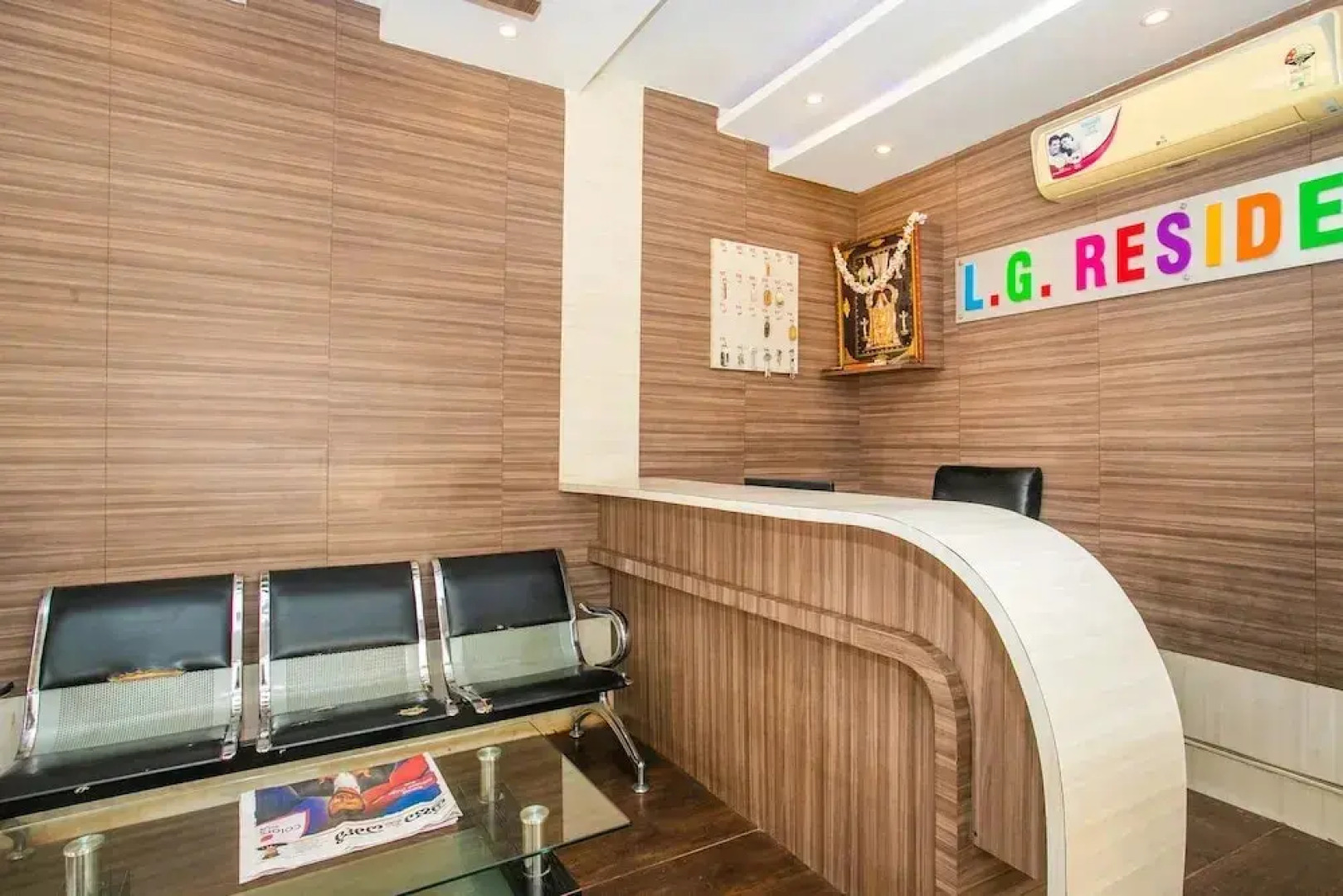 LG Residency by OYO Rooms