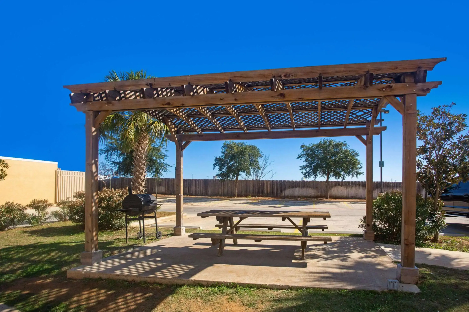 La Quinta Inn & Suites by Wyndham Pearsall