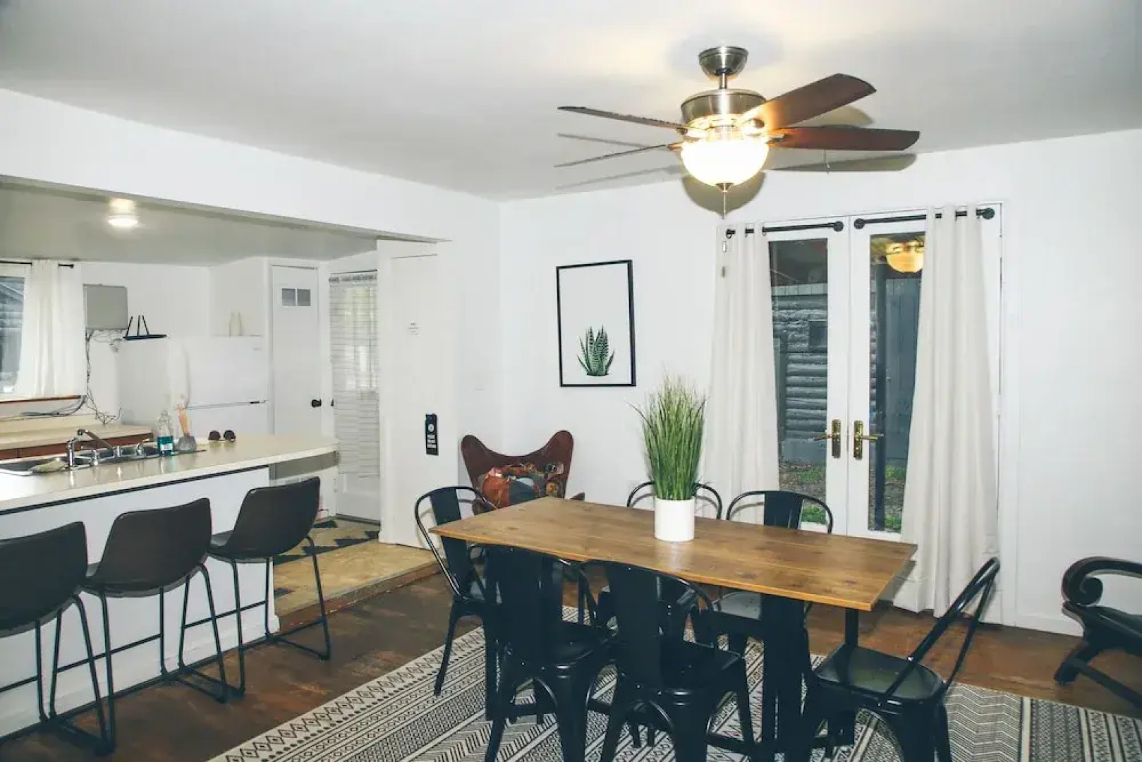 Trailhead Cabins & Lodging