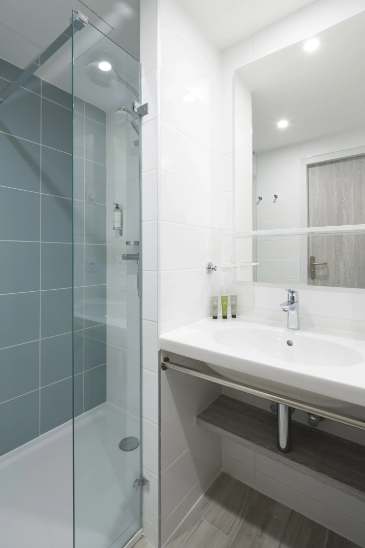 Opéralia Hôtel Les Pins