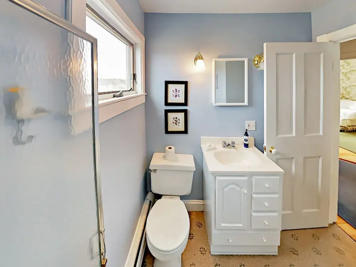 48 Main Street Cottage 4 Bedrooms 2 Bathrooms Cottage