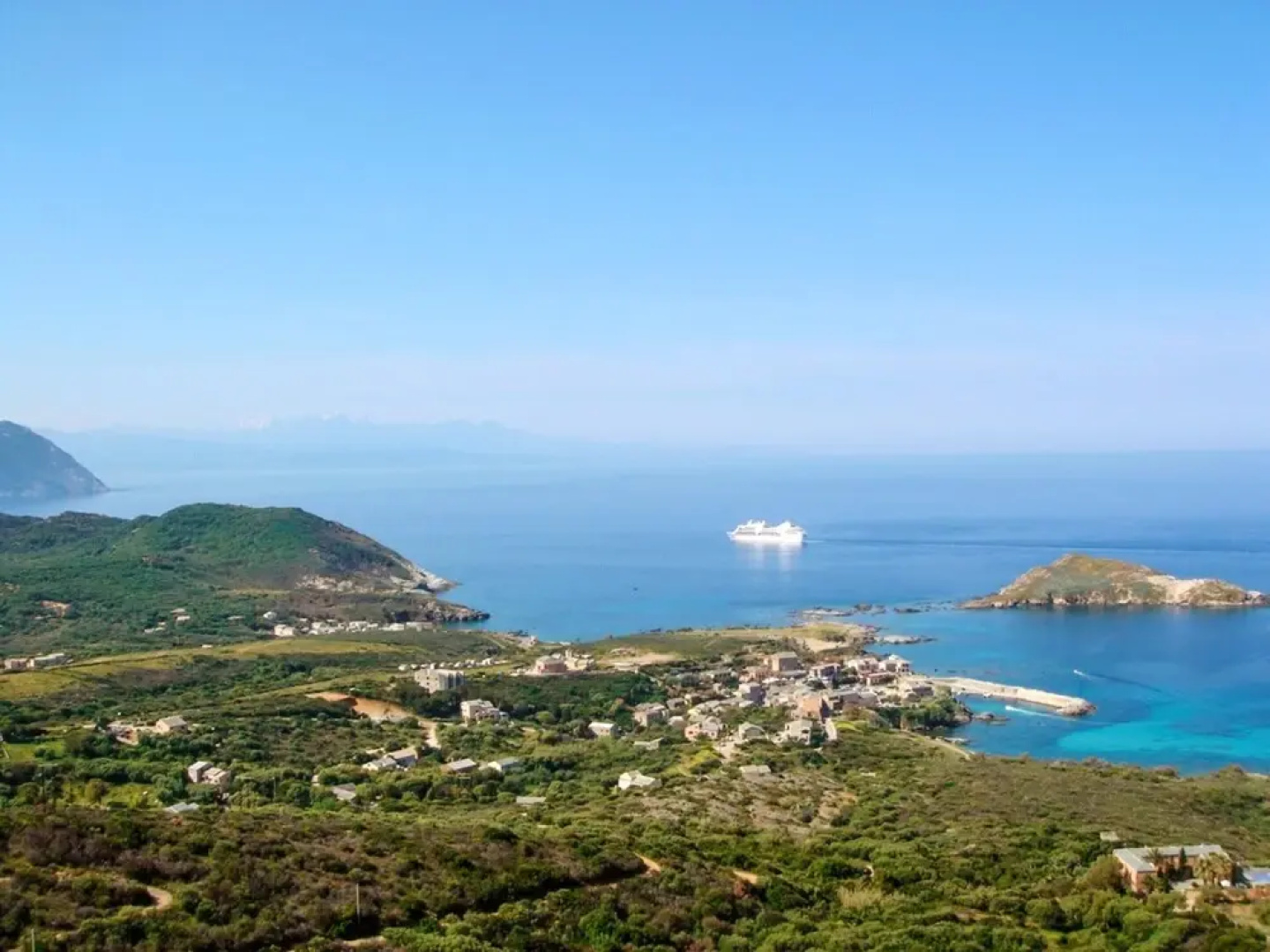 House With in Centuri With Wonderful sea View Furnished G
