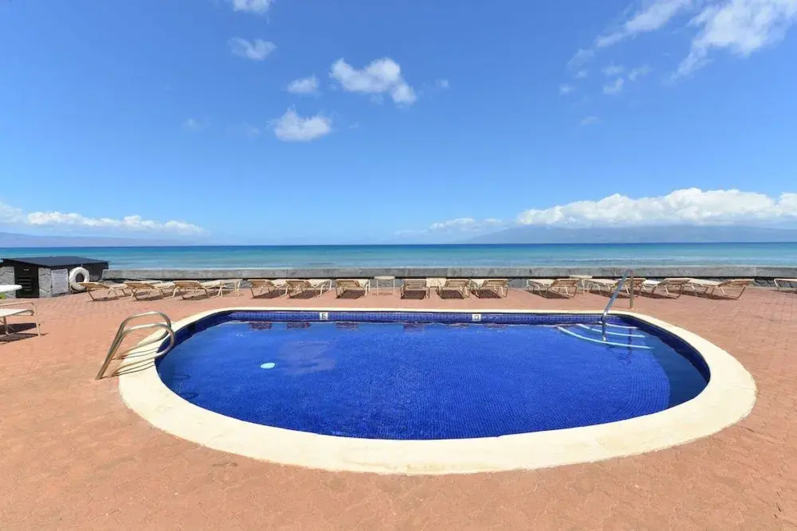 Kulakane 304 by RedAwning