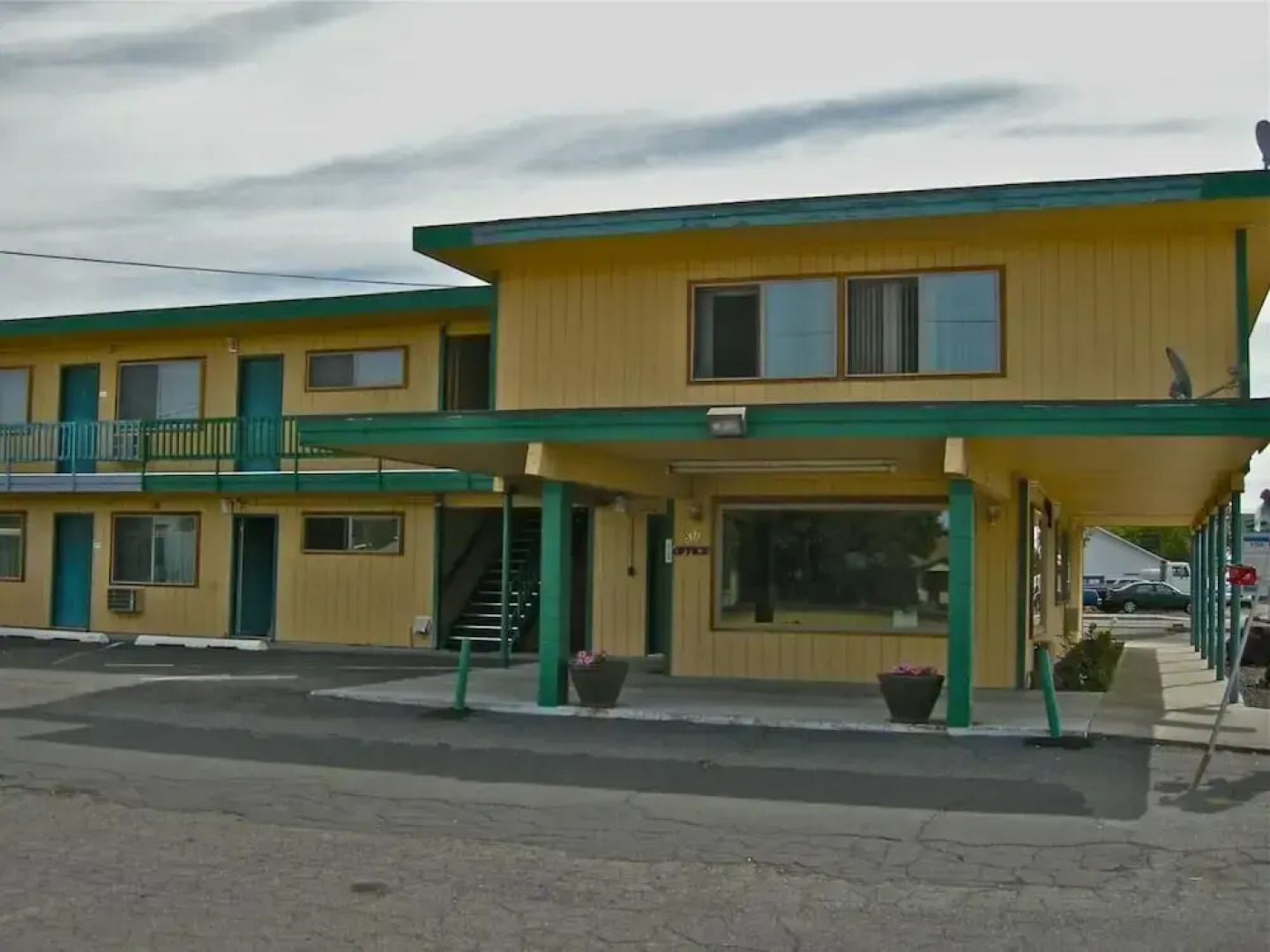Greenway Motel