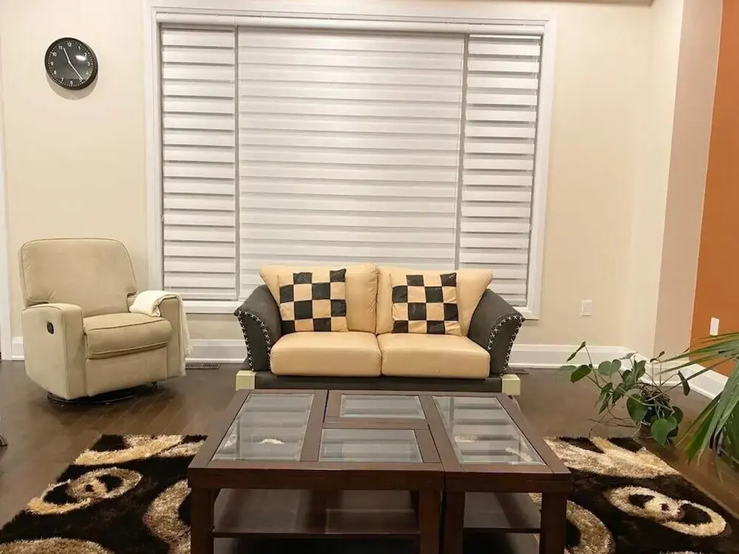 Dazzling Home Next to Beach & Go Station