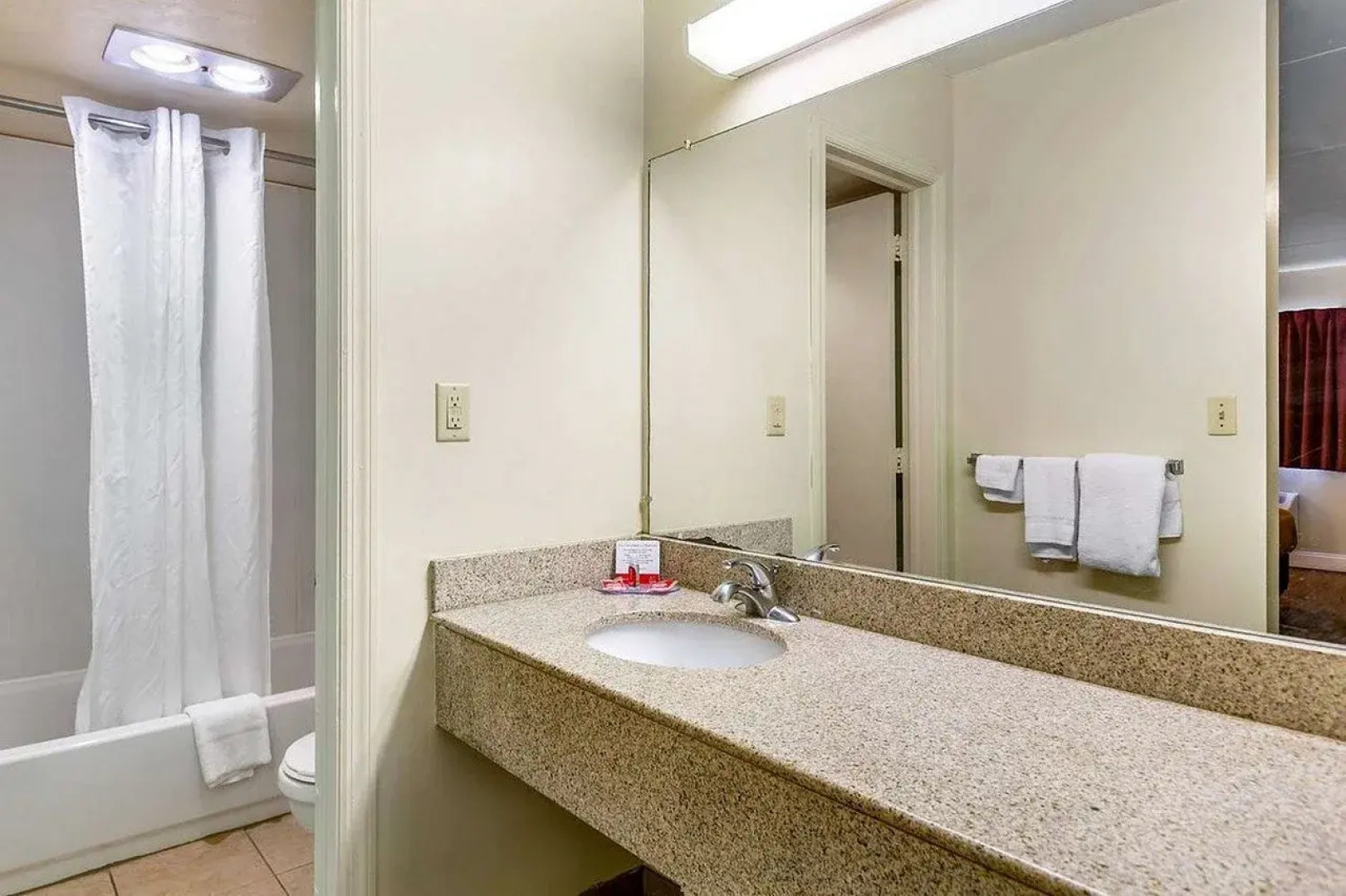 Econo Lodge Northeast